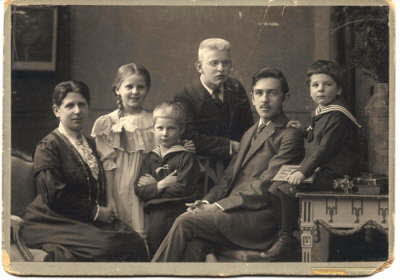 arnold_matz_Familienbild3_500x2501